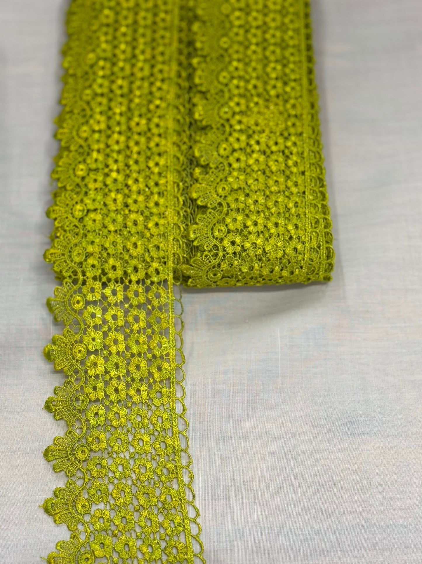 Apple green crochet lace trim