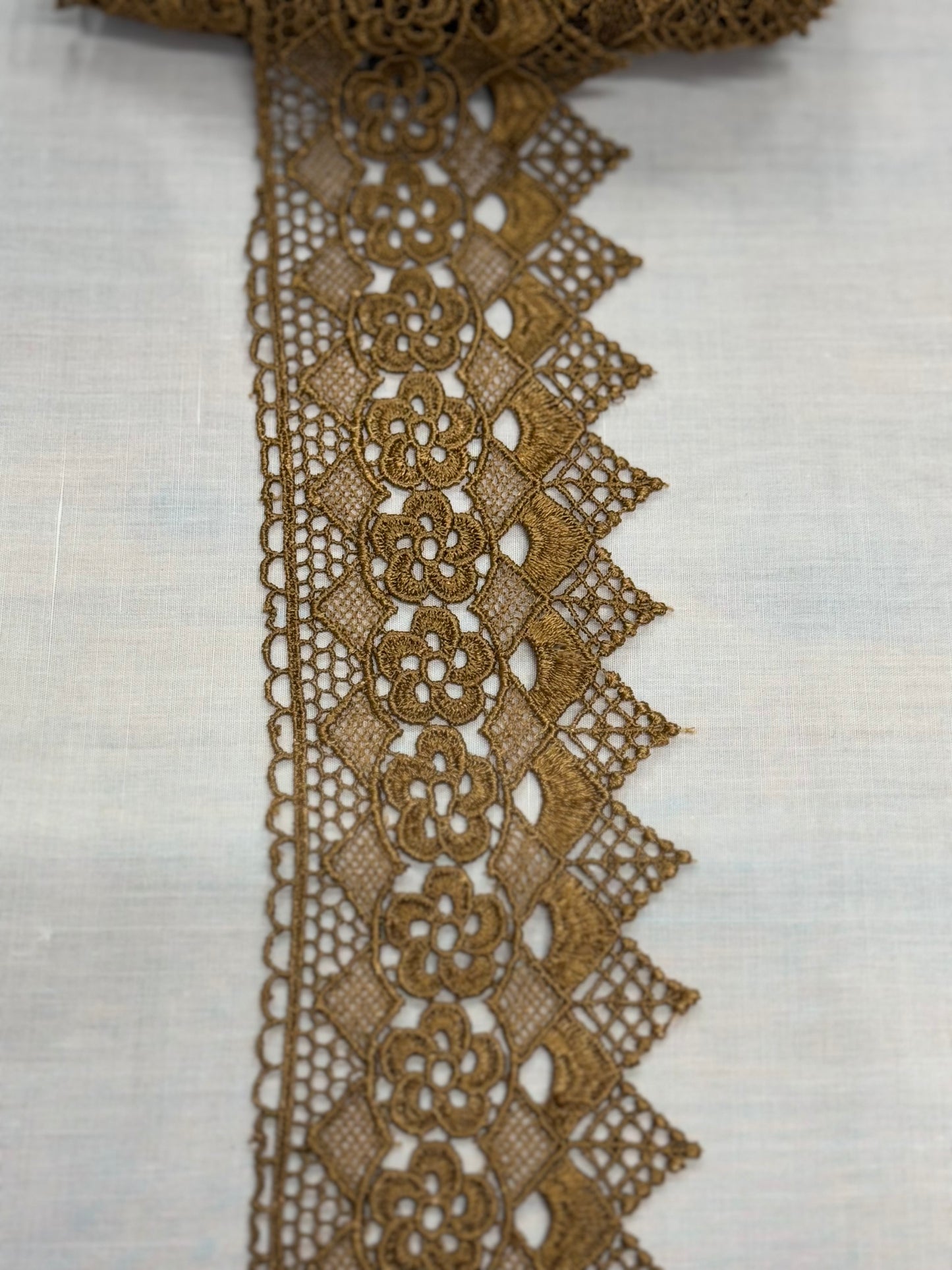 Khaki brown crochet lace trim