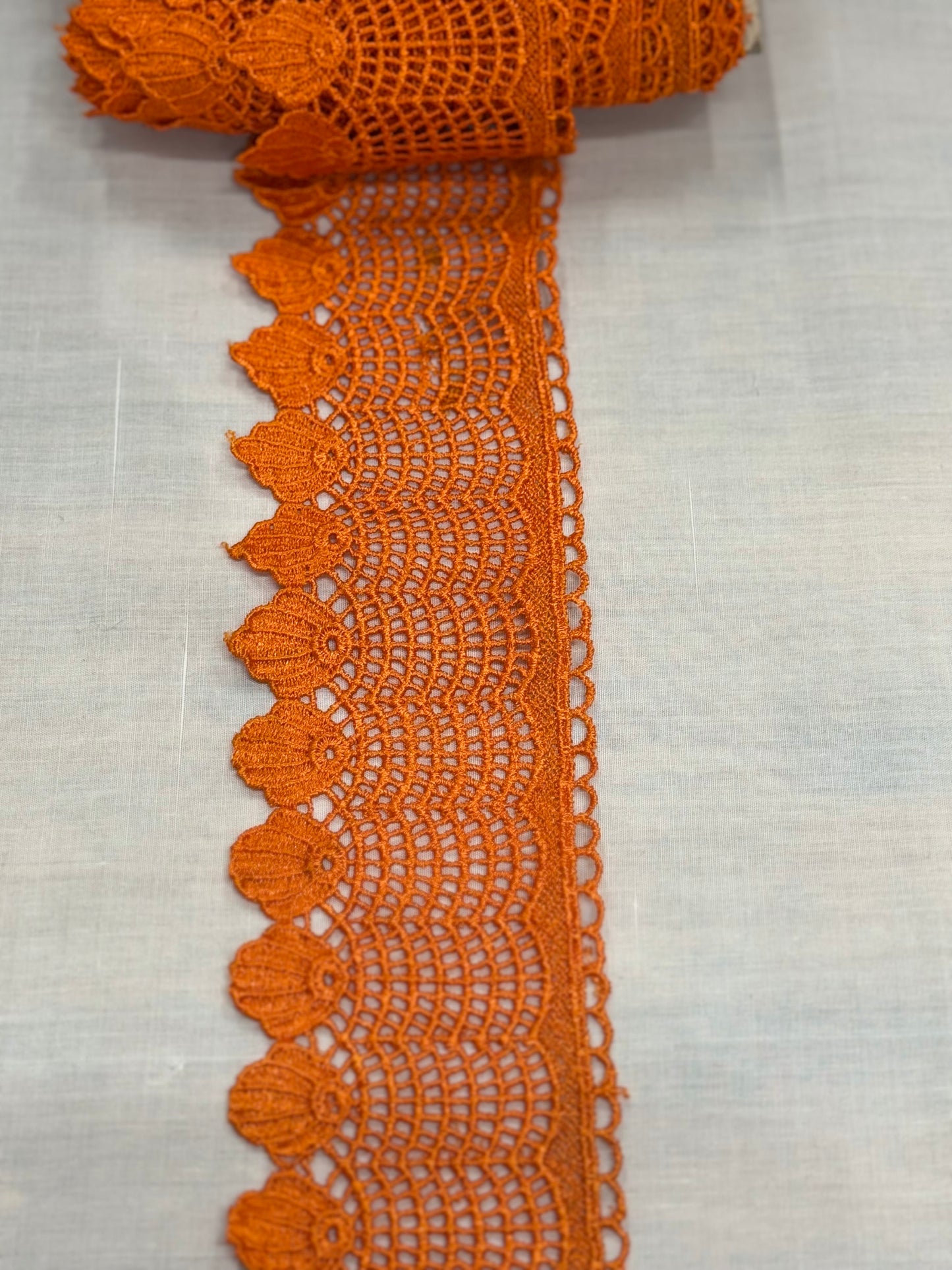 Orang crochet lace trim