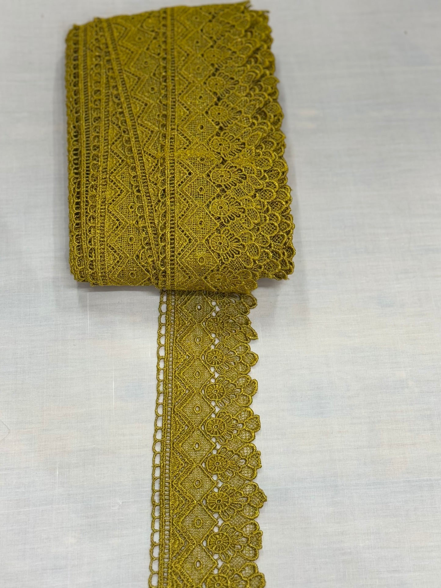 Gree crochet lace trim