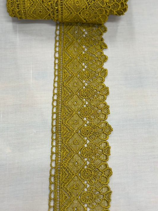 Gree crochet lace trim